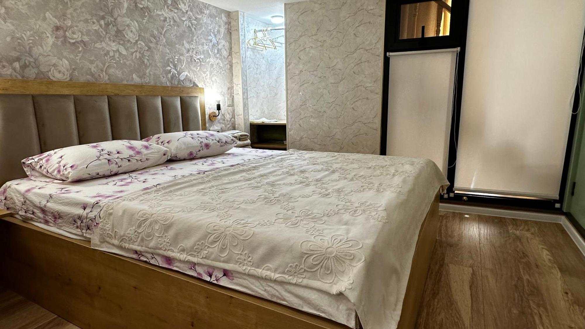 Made With Love Apartment Tbilisi Bagian luar foto