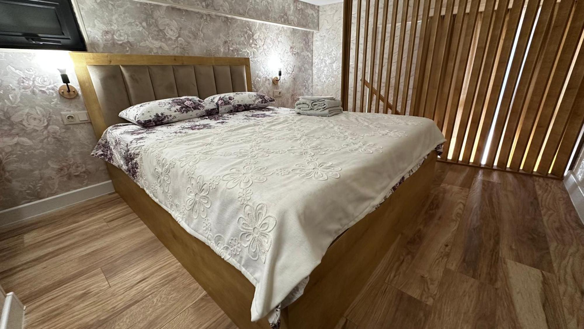 Made With Love Apartment Tbilisi Bagian luar foto